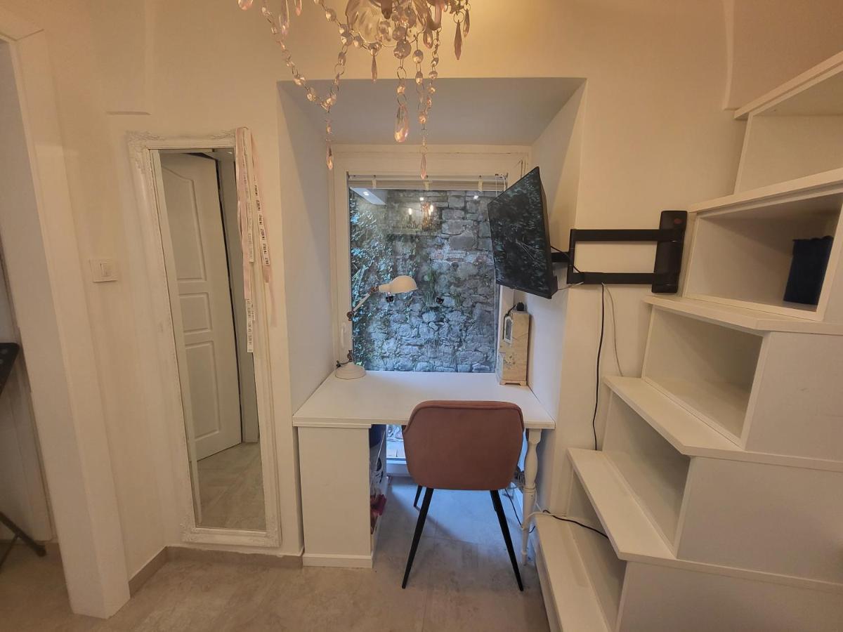 Vintage Apartment In The City Centre Old Town Ljubljana Eksteriør bilde